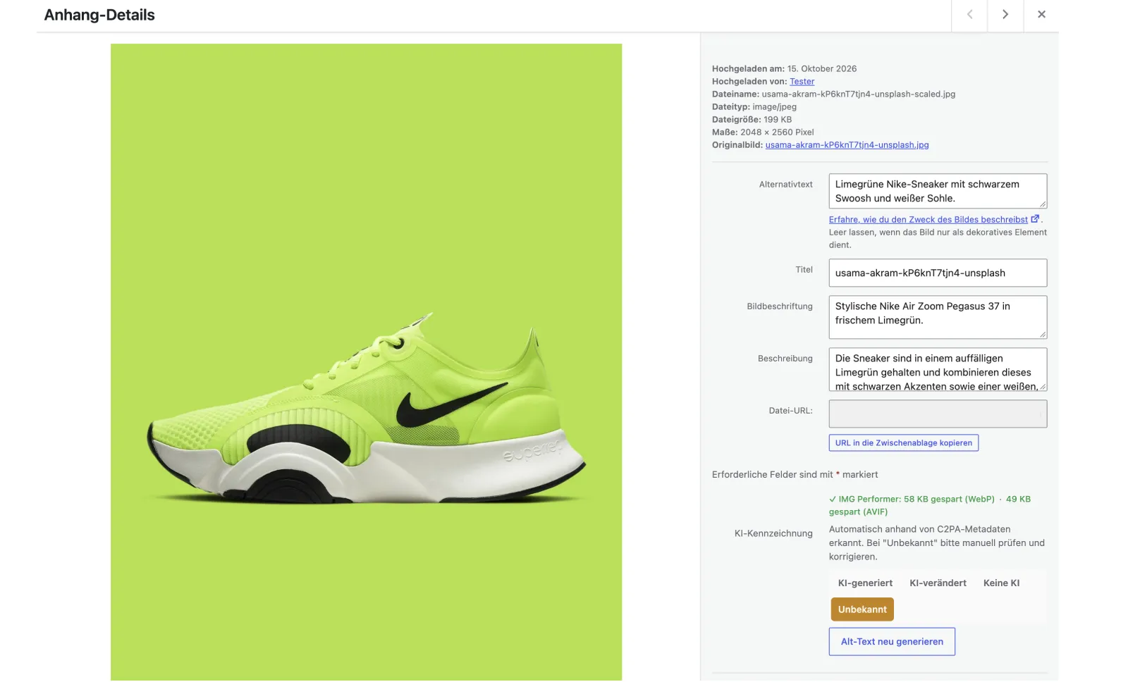 Ausschnitt der WordPress-Mediathek: Im Feld „Alternativtext“ steht der Vorschlag „Limegrüne Nike-Sneaker mit schwarzem Swoosh und weißer Sohle.“ von IMG Performer Pro.